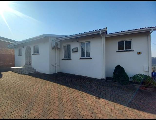 4 BEDROOM HOUSE FOR SALE IN SHALLCROSS